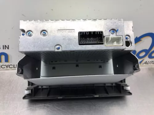 Radio-7612033 (9581785)