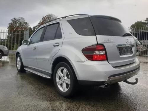 Mercedes  Aandrijfas links-achter 20885660
