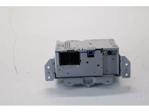 Radio-7878915 (13115458)