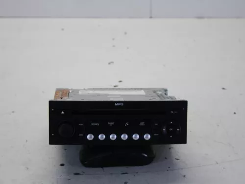 Radio-7885451 (10456960)