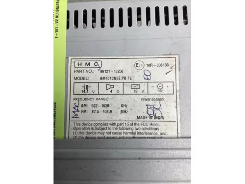 Radio CD Speler-8205783 (22152874)