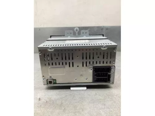Radio CD Speler-8136232 (21382974)