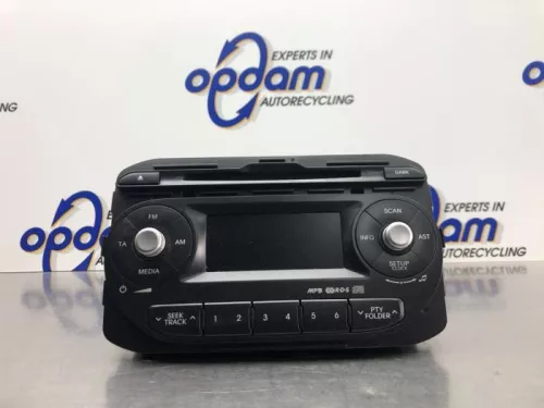 Radio CD Speler-8200579