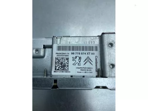 Radio CD Speler-7713281 (16937127)