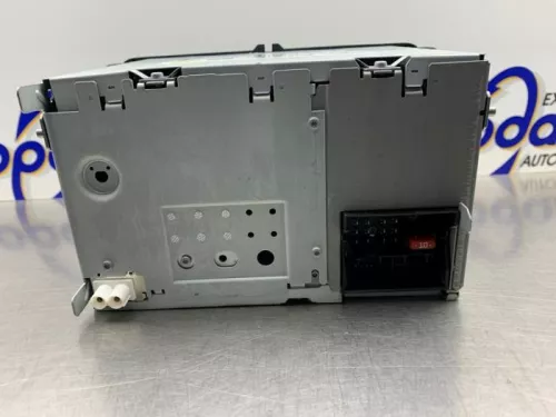 Radio CD Speler-8204388 (21121178)