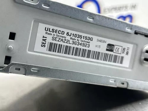 Radio CD Speler-8218362 (21598531)