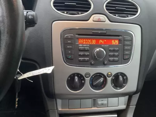Radio CD Speler-8275056 (22052489)