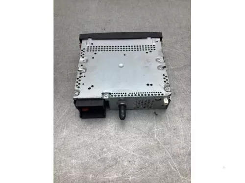 Radio CD Speler-8272811 (22002634)