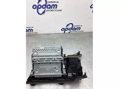 Radio CD Speler-8186930 (22574707)