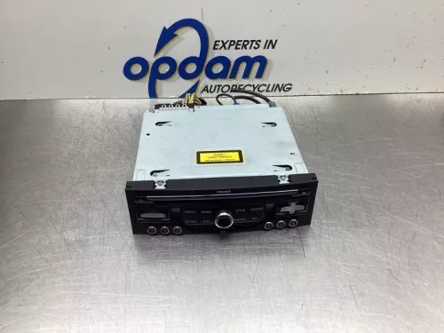 Radio CD Speler-8073343 (19254589)