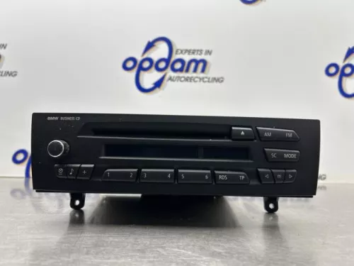 Radio CD Speler-8221220 (21136086)