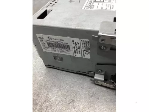 Radio CD Speler-8261484 (21889376)