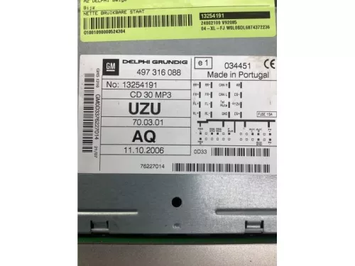 Radio CD Speler-8252796 (22156865)