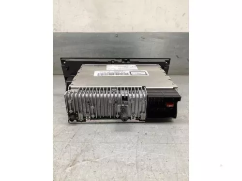 Radio CD Speler-8200169 (21734938)
