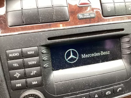 Radio CD Speler-8203393 (21058814)
