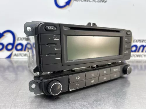 Radio CD Speler-8236942 (22268506)