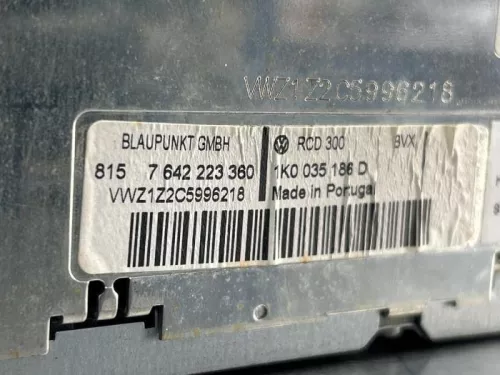 Radio CD Speler-8236942 (22268506)