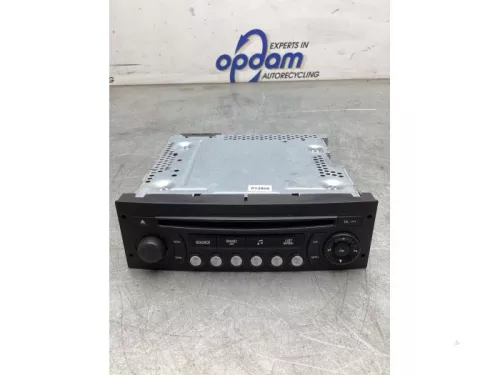Radio CD Speler-8136235 (20311724)