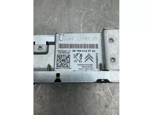 Radio CD Speler-8136235 (20311724)