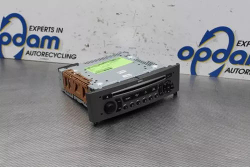 Radio CD Speler-7712870 (15816935)