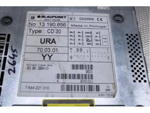 Radio CD Speler-7892916 (13623434)