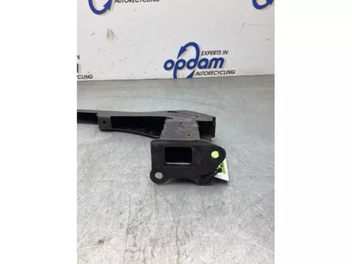 Bumperframe voor-8298616 (22662926)
