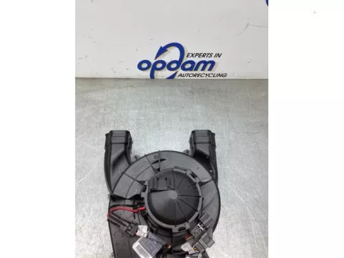 Kachel Ventilatiemotor-8282811 (22689765)