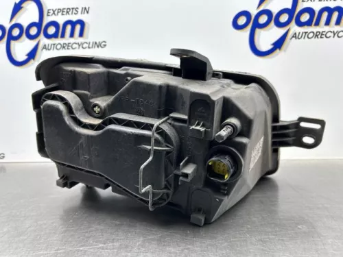 Koplamp links-8311418 (22672512)