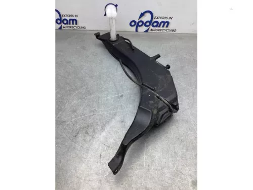 Ruitensproeiertank voor-8044746