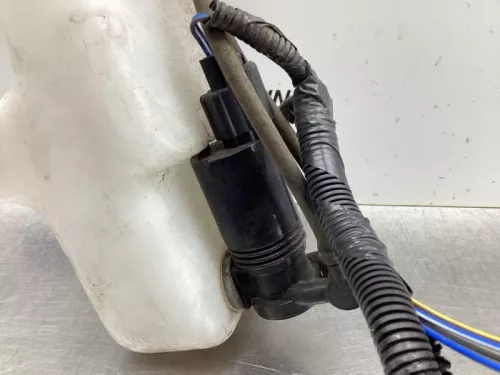 Ruitensproeiertank voor-7991147 (18981549)