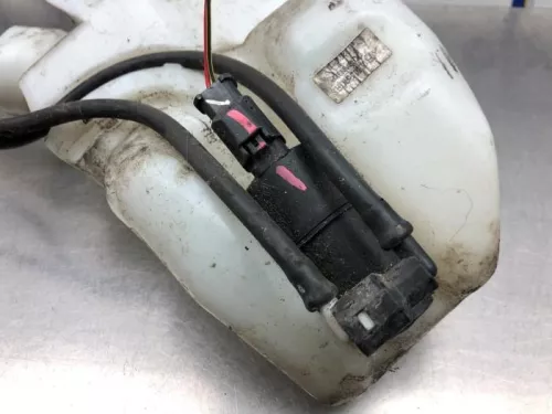Ruitensproeiertank voor-8197402 (20950712)