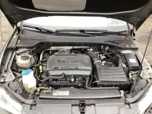 Ruitensproeiertank voor-8255120 (21554597)