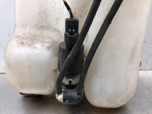 Ruitensproeiertank voor-8081229 (20428973)