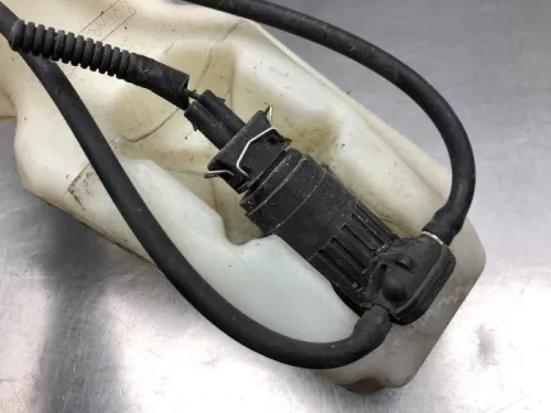 Ruitensproeiertank voor-8216792 (21310102)