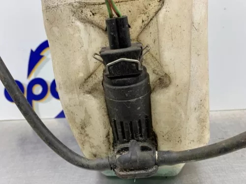 Ruitensproeiertank voor-8307406 (22392798)