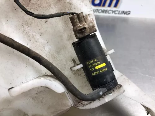 Ruitensproeiertank voor-8206281 (21169611)
