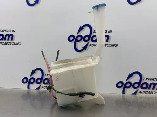 Ruitensproeiertank voor-8310081