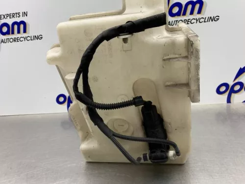 Ruitensproeiertank voor-8224130 (21378478)