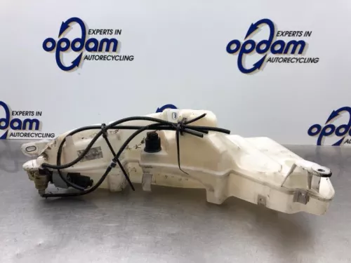 Ruitensproeiertank voor-8199579