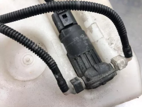 Ruitensproeiertank voor-8098011 (20000820)