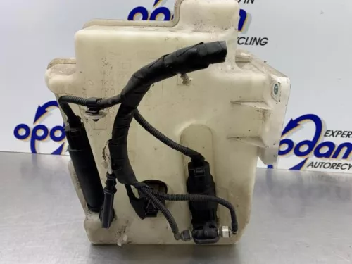 Ruitensproeiertank voor-8203786 (21676932)