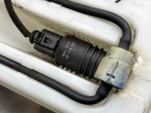 Ruitensproeiertank voor-8245989 (22210684)