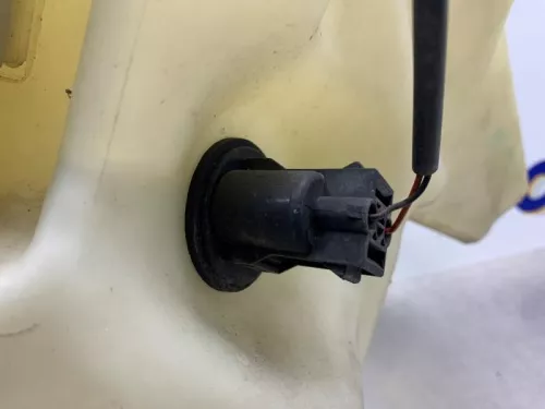 Ruitensproeiertank voor-8254156 (21574657)