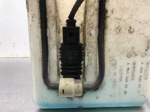 Ruitensproeiertank voor-8112622 (19896553)