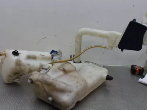 Ruitensproeiertank voor-7885377 (8476129)