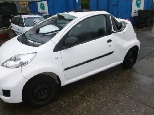 Aandrijfas links-voor Peugeot  20tt01