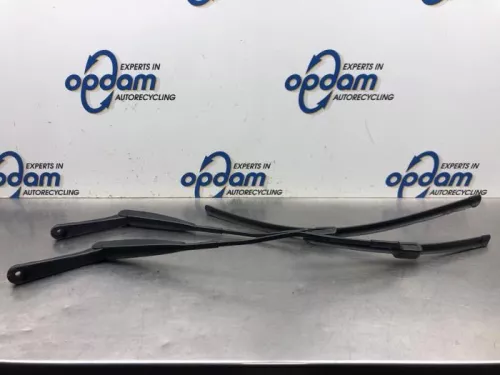 Ruitenwisserarm voor-8115130