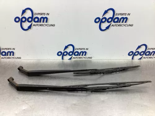 Ruitenwisserarm voor-7912959