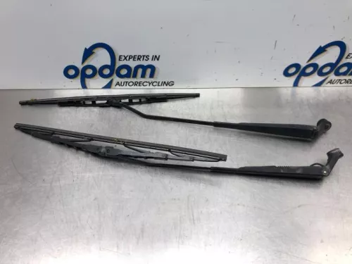 Ruitenwisserarm voor-7741150
