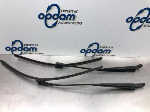 Ruitenwisserarm voor-7577059